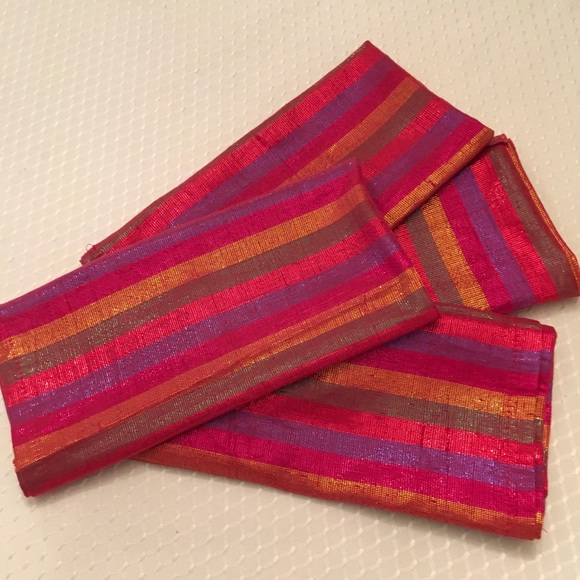 NWT 4 COLORFULN NAPKINS PIER 1 - Picture 4 of 8